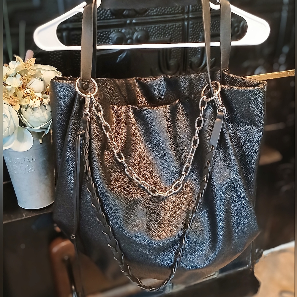 Elegant Steve Madden Black Faux Leather Tote Bag. Size Extra LARGE